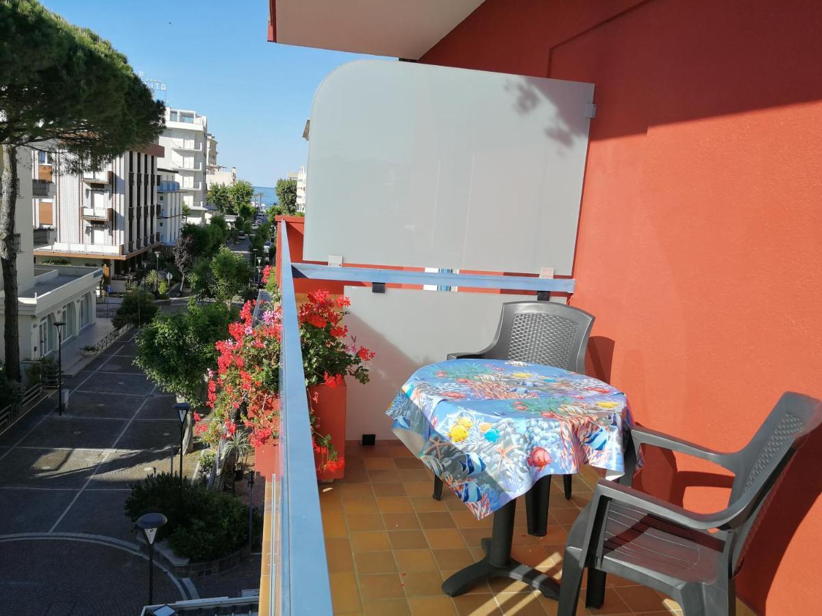 Hotel Tivoli Misano Adriatico Exterior photo